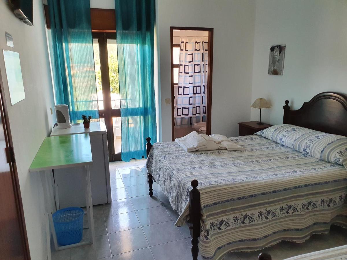 Hospedaria Firmino Bernardino Odeceixe Bagian luar foto